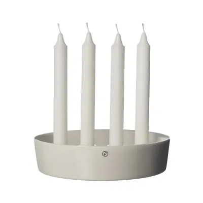 adventsljusstake-i-vitt-glaserat-stengods