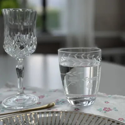dricksglas-med-slipningar-från-greengate